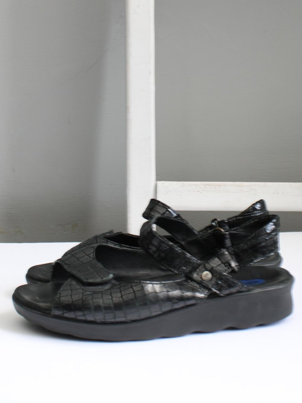 Wolky Black Croco Patent Leather Platform Pichu Sandals Women's Size 40 / 9 US - Picture 3 of 9